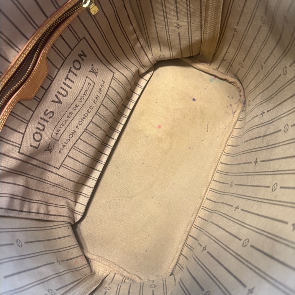 Louis Vuitton Classic Monogram Neverfull MM Tote - Picture 9 of 12